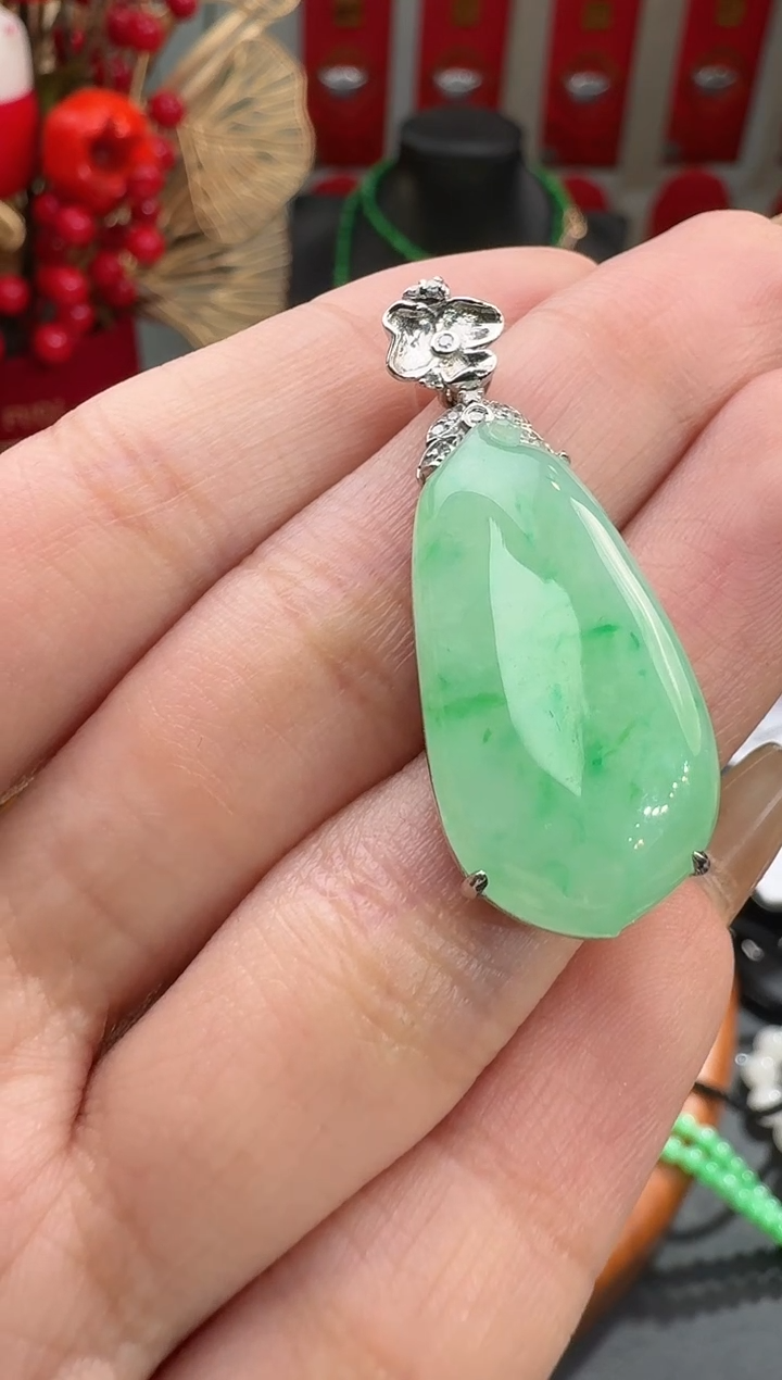 【闪购商品】翡翠颈饰18K金镶嵌挂件