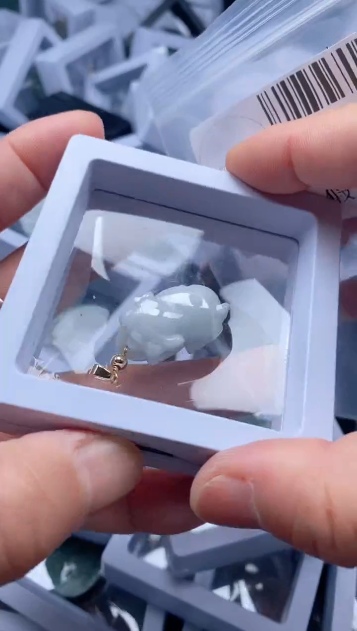 【闪购商品】翡翠吊坠(不含链)未镶嵌39470