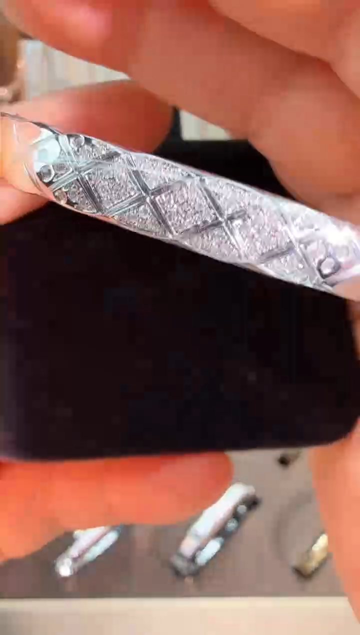 【闪购商品】钻石手镯18K金镶嵌k白16
