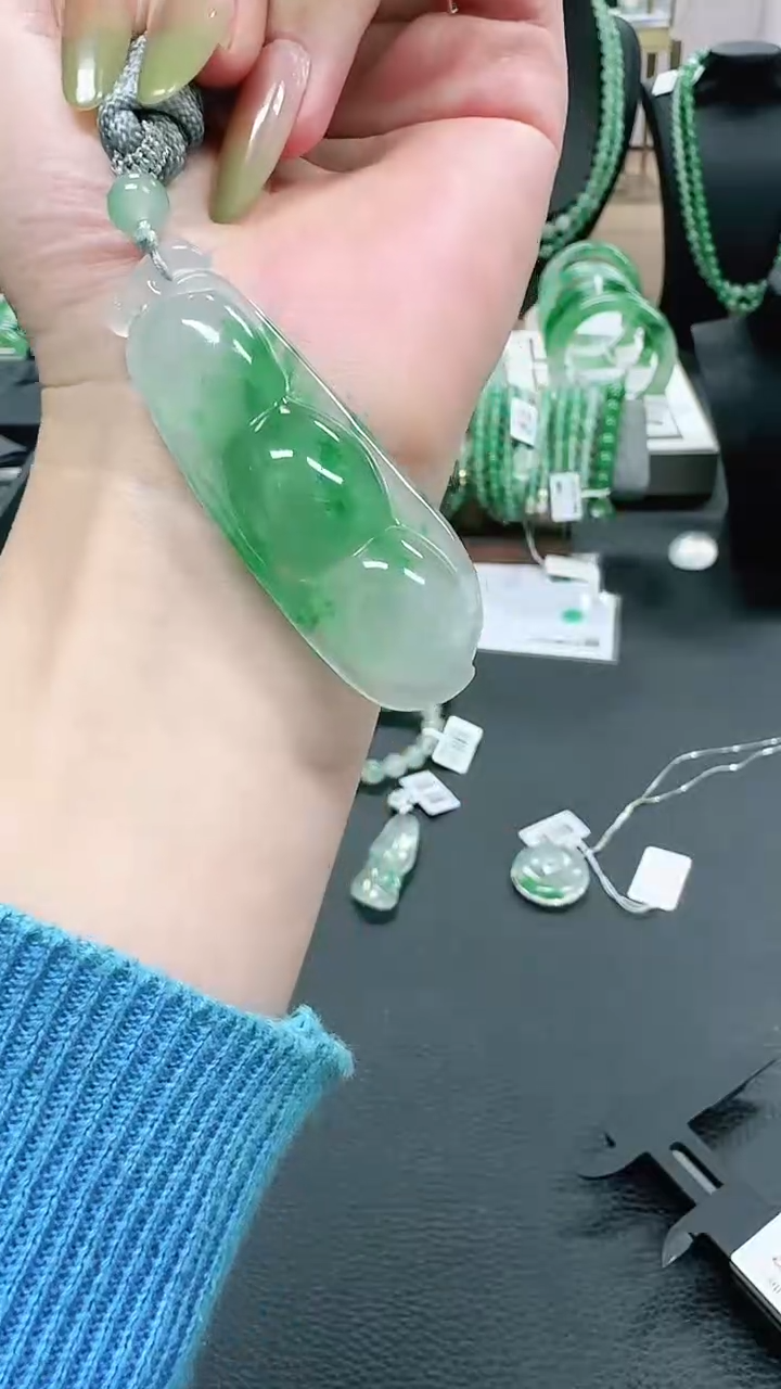 未镶嵌1石英质玉（非洲翠）/0178