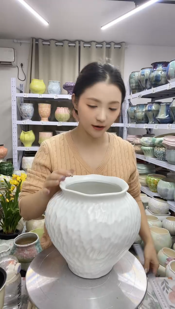 【12.7号】  花盆  高 ：  22  口：14