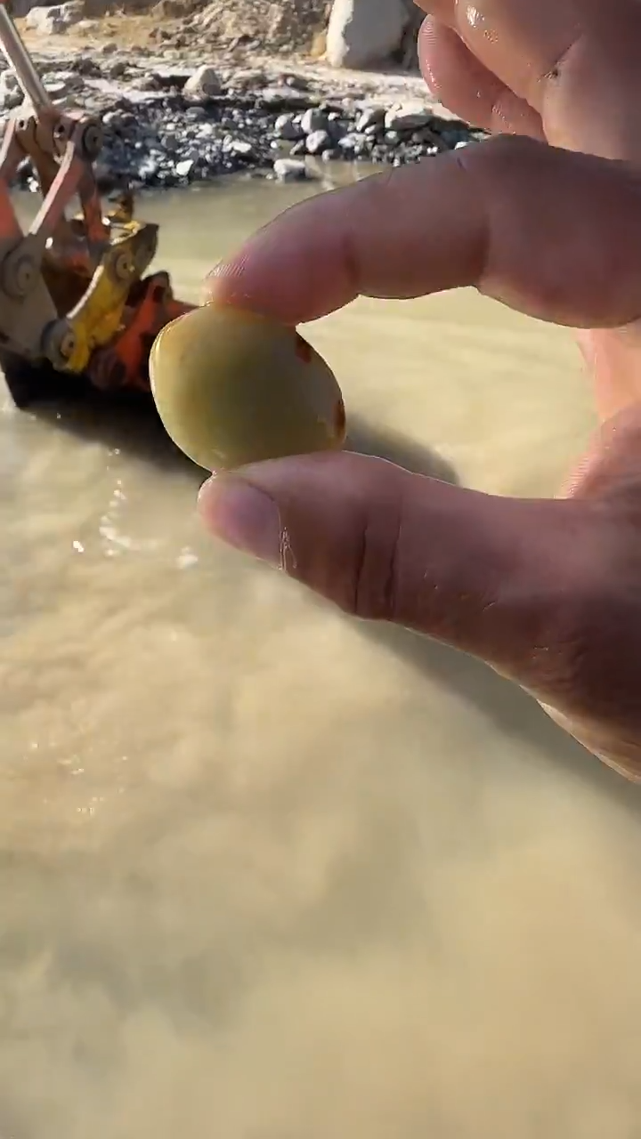 未镶嵌和田玉挂件新疆和田玉矿区发货