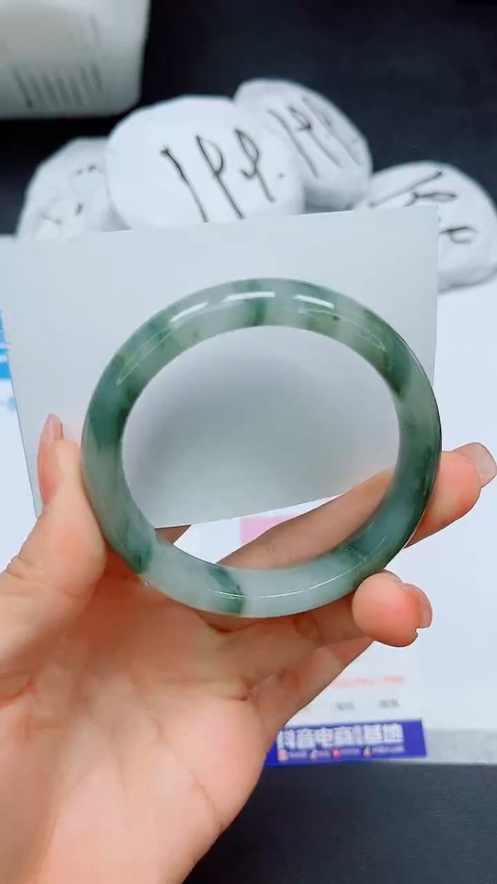 【闪购商品】石英质玉手镯未镶嵌3