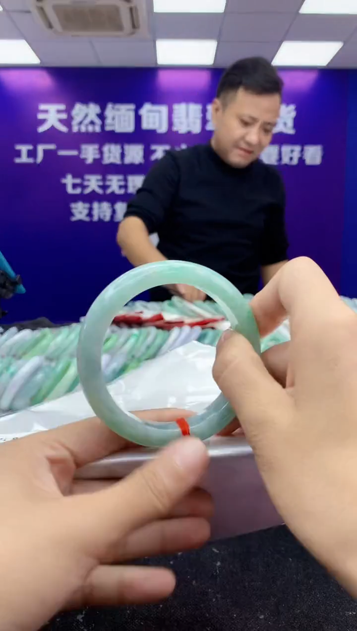 未镶嵌手镯翡翠AAAAAAAAAAAA