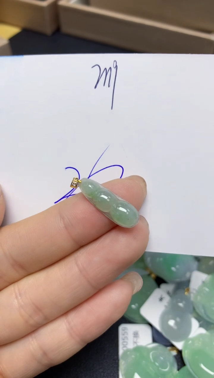 【闪购商品】翡翠挂件18K金镶嵌 天然翡翠A货