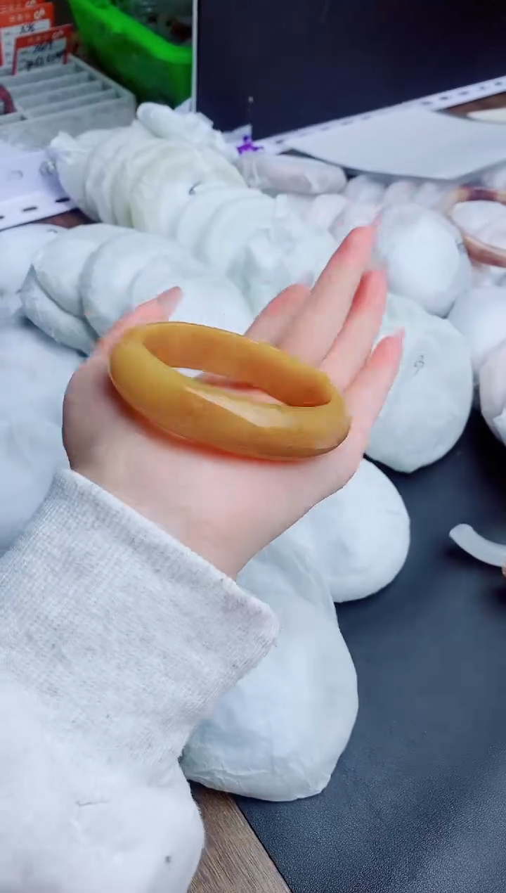 【闪购商品】石英质玉手镯未镶嵌X127-57-58-59