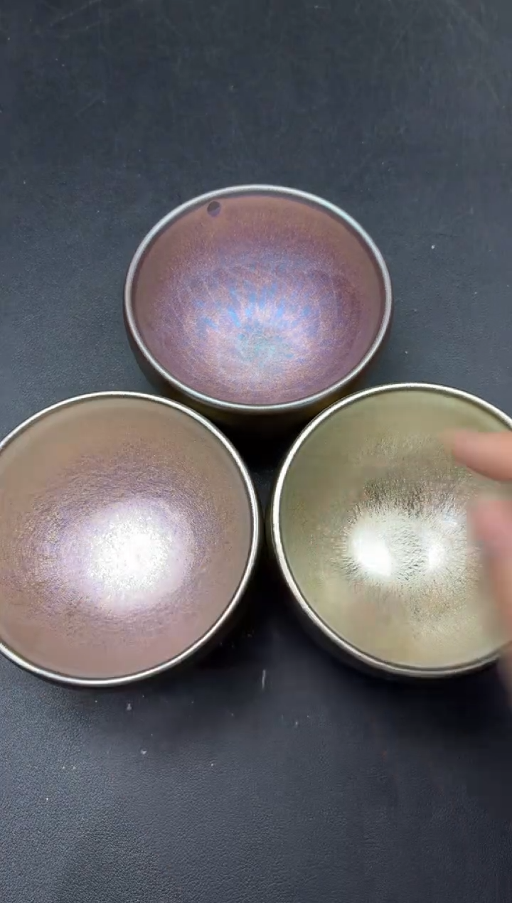 茶盏137三只微瑕              