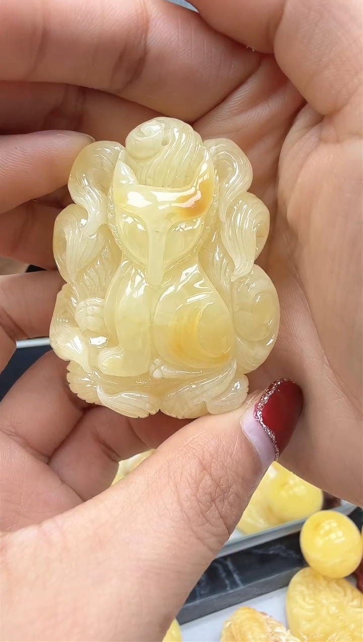 【闪购商品】琥珀裸石未镶嵌挂坠