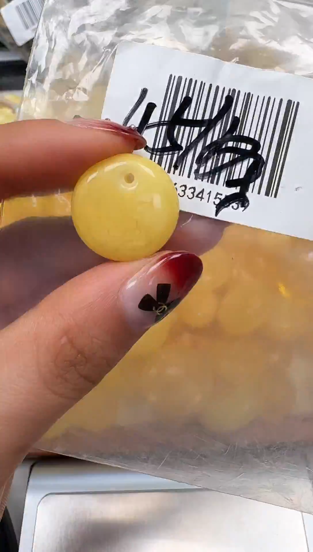 裸石琥珀未镶嵌如图