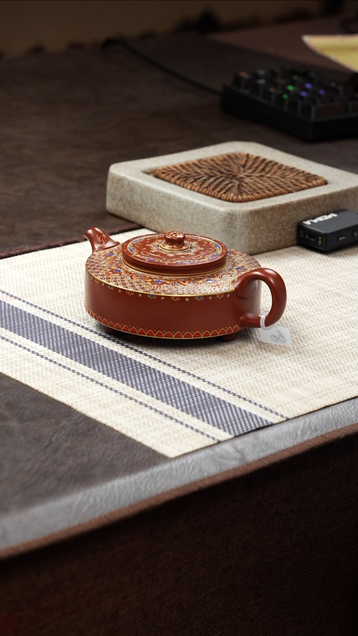 茶壶紫砂朱泥周盘珐琅彩