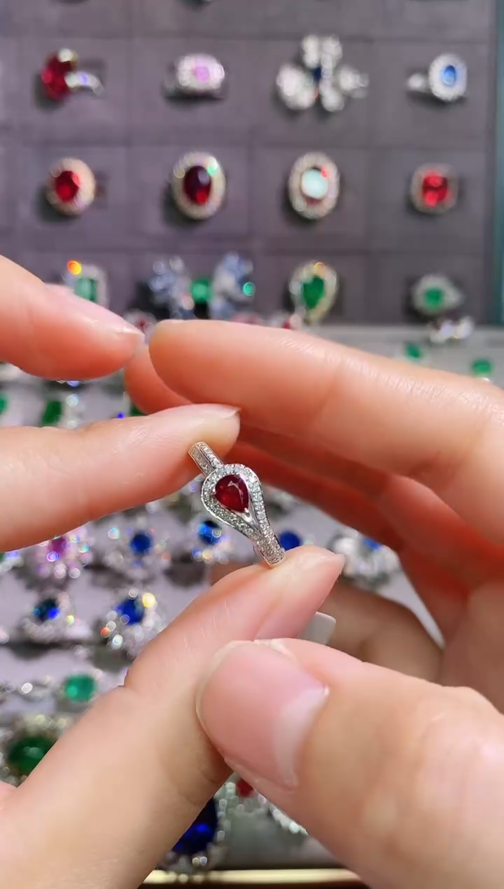 【闪购商品】红宝石18K金戒指18K金镶嵌--