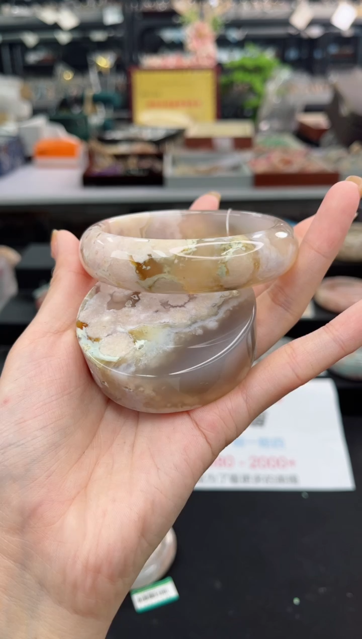 【闪购商品】石英质玉手镯未镶嵌61圈口（赠品镯心）1538872