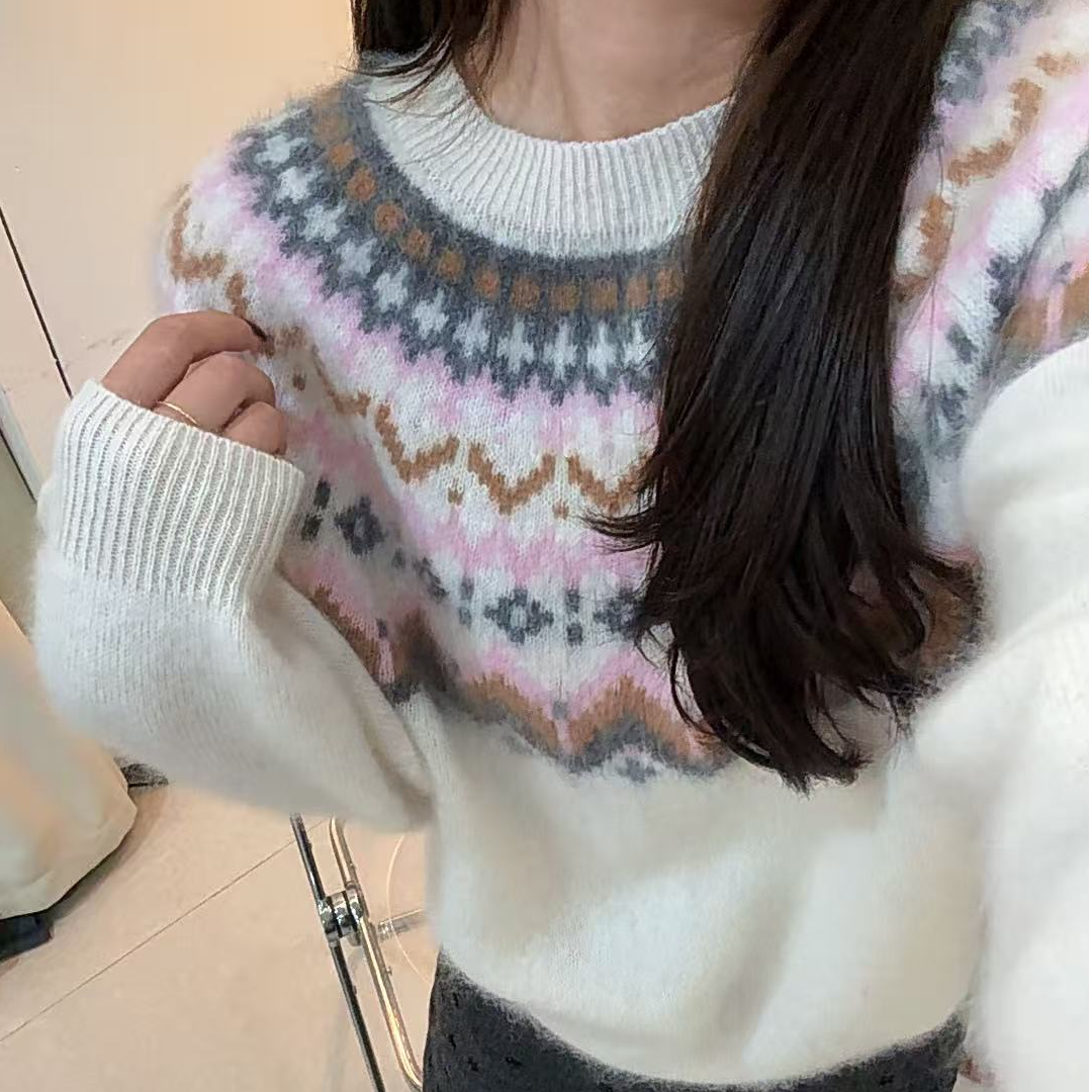 QIANRH-1674费尔岛拉绒提花针织圆领海盐樱桃冬季长袖针织衫