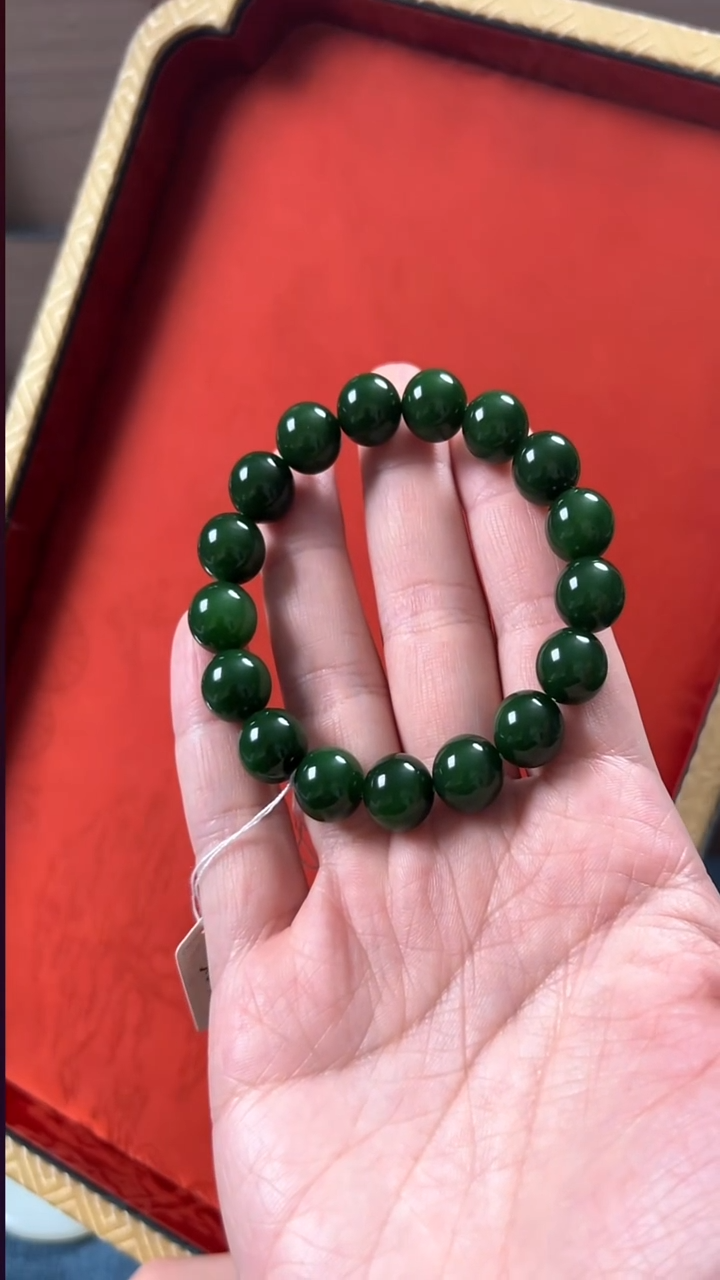 颈饰未镶嵌和田玉俄碧浓阳正绿手串（12mm）