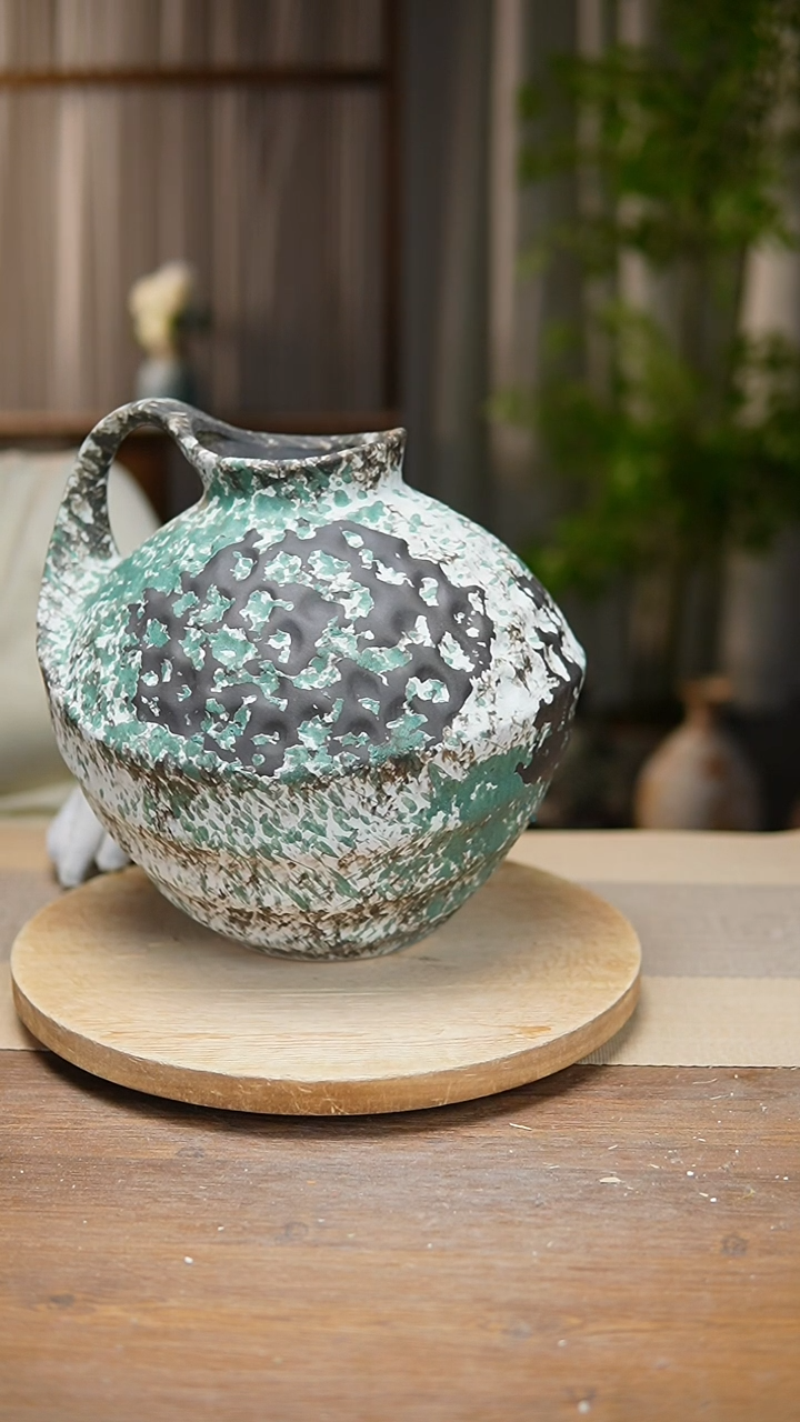 【闪购商品】陶瓷  花器涂鸦绿胖奶壶