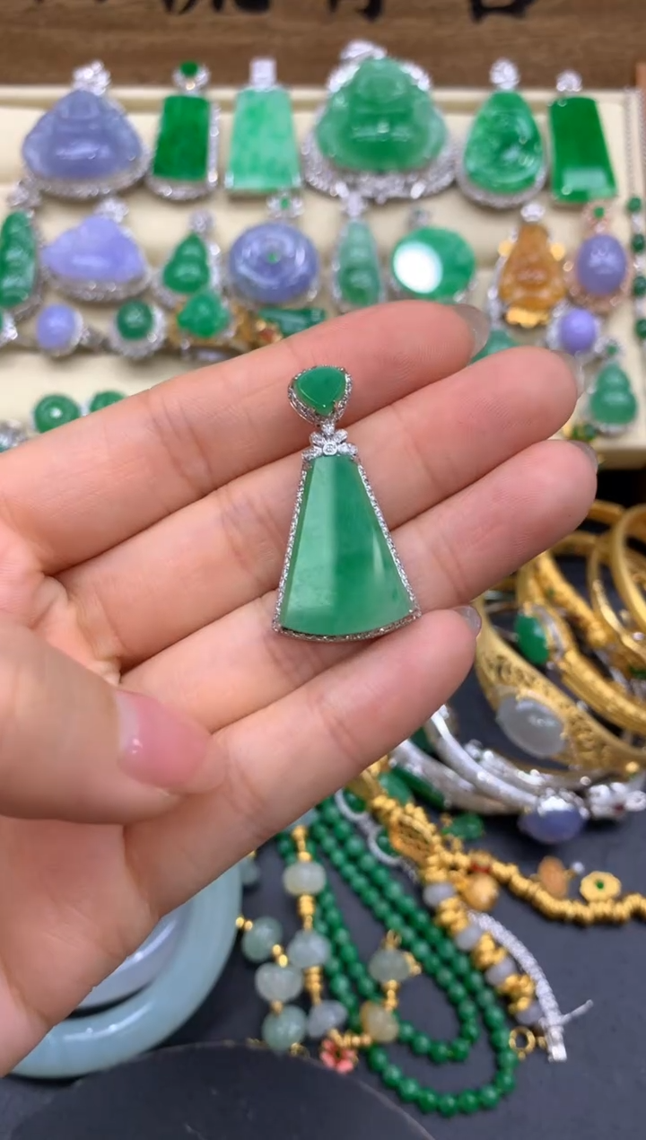 【闪购商品】翡翠颈饰18K金镶嵌454 -中国好珍宝