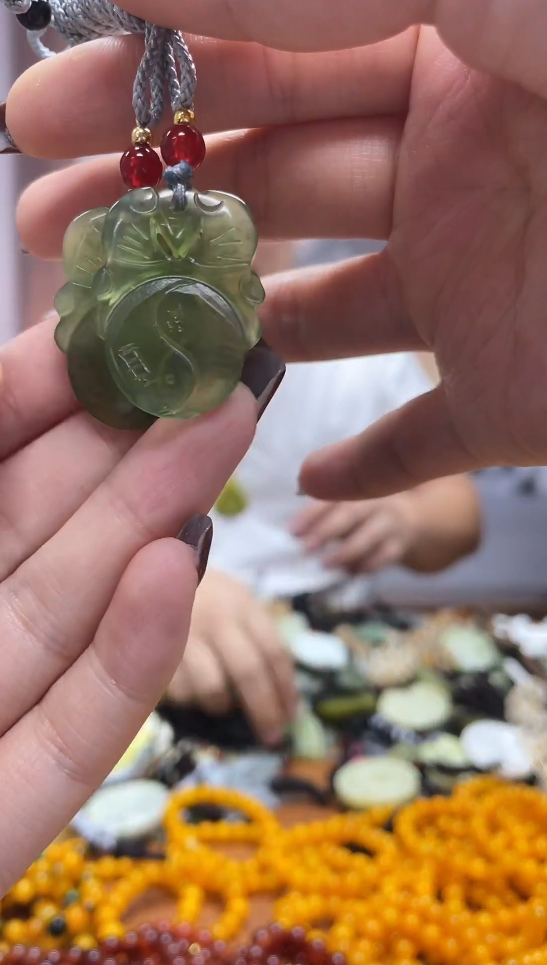 未镶嵌岫玉吊坠`