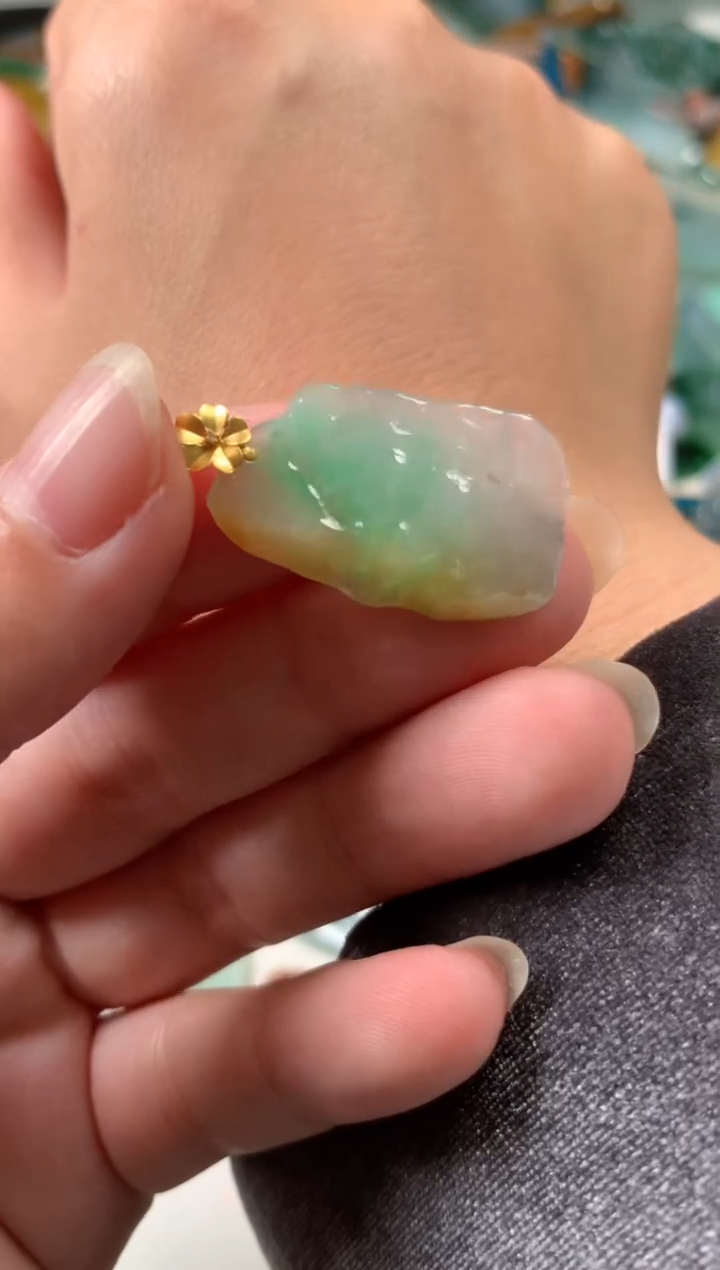 【闪购商品】翡翠颈饰18K金镶嵌吊坠