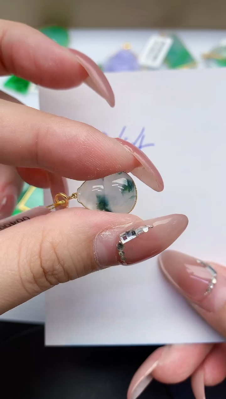 【闪购商品】翡翠颈饰18K金镶嵌0000000000000