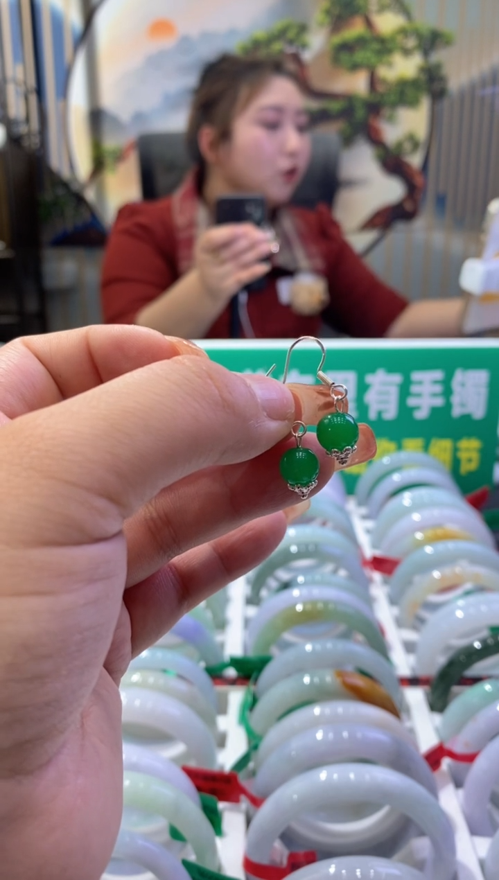 【闪购商品】玛瑙/玉髓耳钉银S925镶嵌多样性发货仅发其一/03983