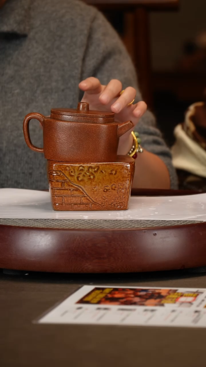 【闪购商品】紫砂茶壶大彬段泥云柱+红梅画