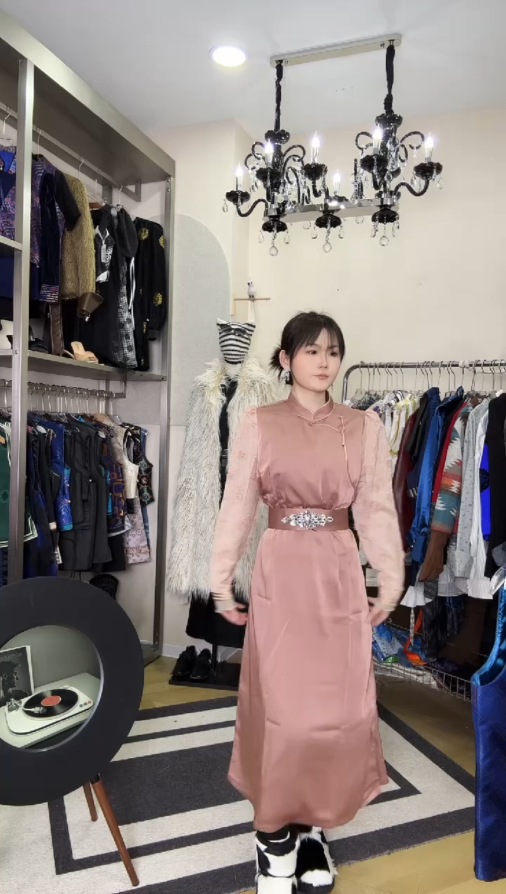 希贵蒙古袍 69号130斤以内