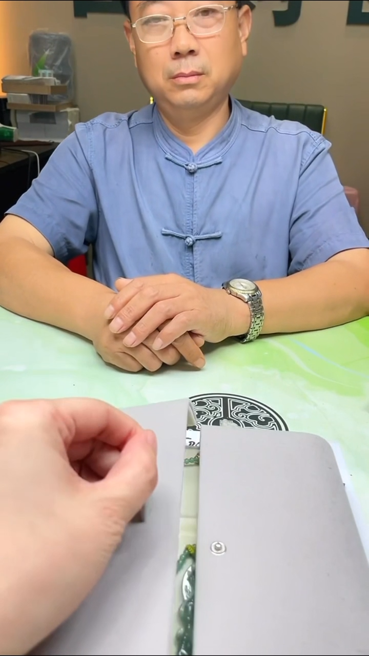 定制翡翠未镶嵌依**行毛货不退不换-多样性发货