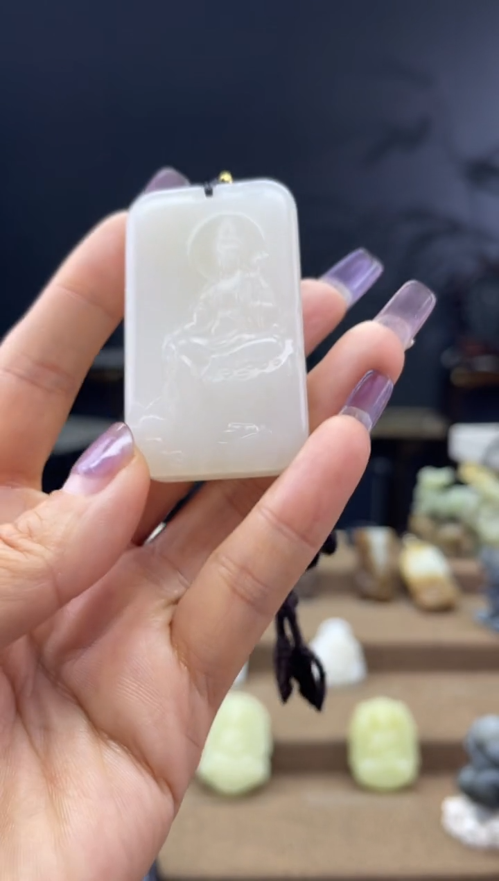 颈饰未镶嵌和田玉1