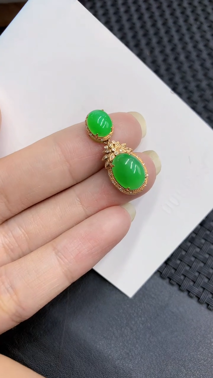 【闪购商品】翡翠颈饰18K金镶嵌            8