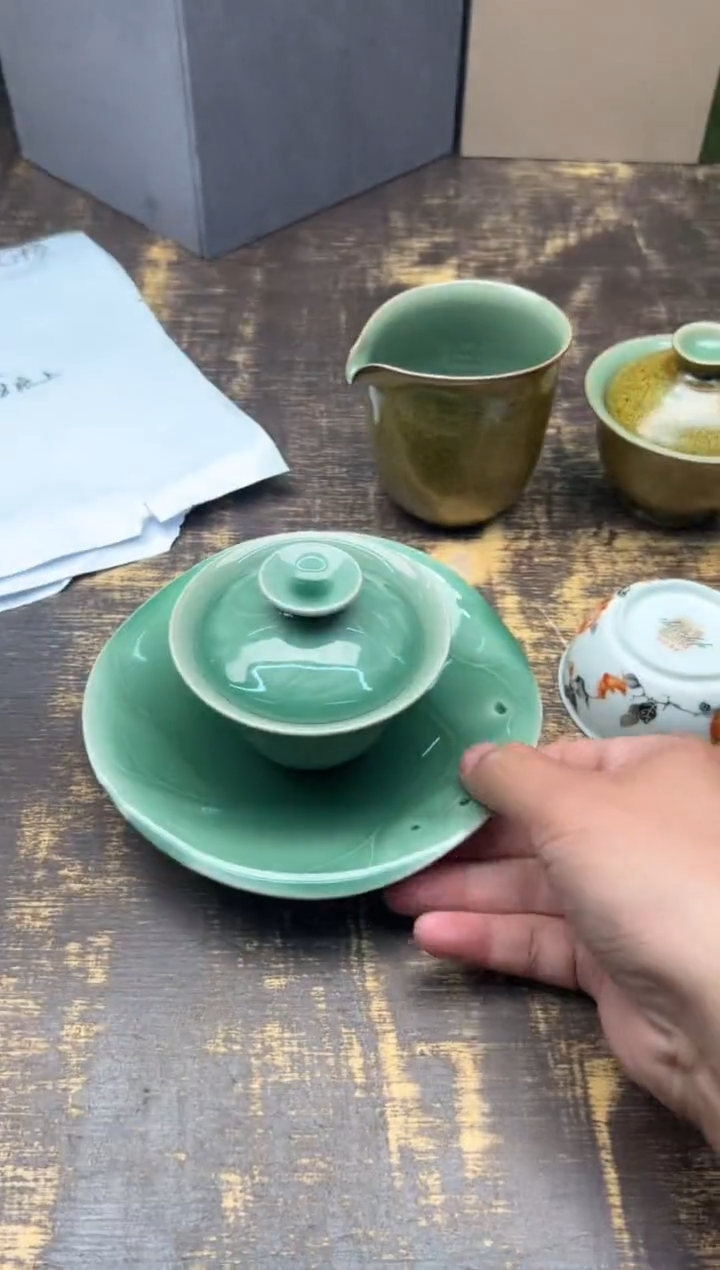 【闪购商品】/徐志伟荷叶盖碗、