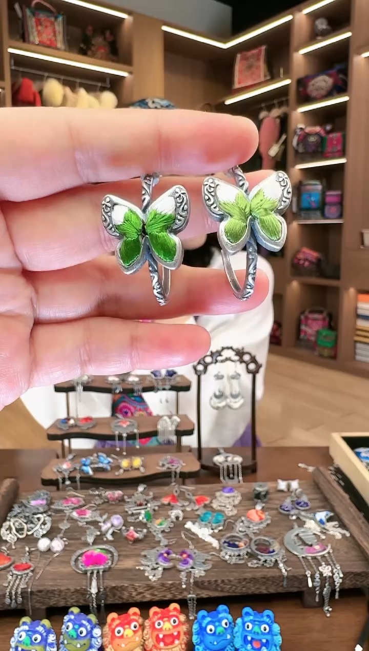 【闪购商品】织绣50黔东南苗族刺绣