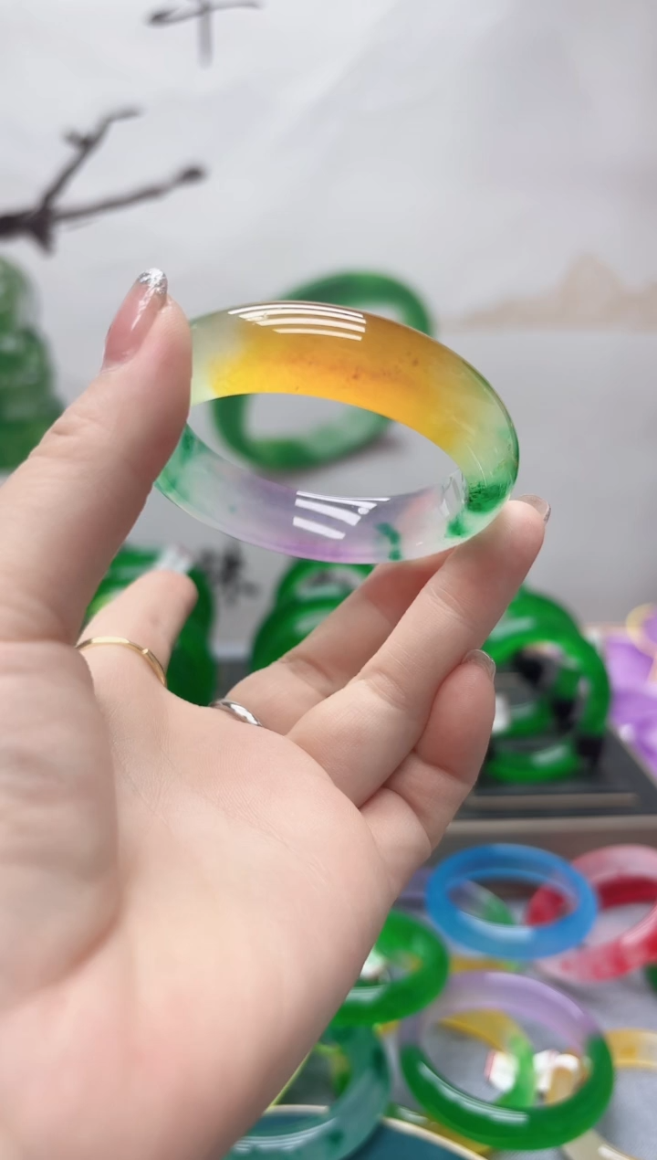 晴**李五十编号三彩手镯