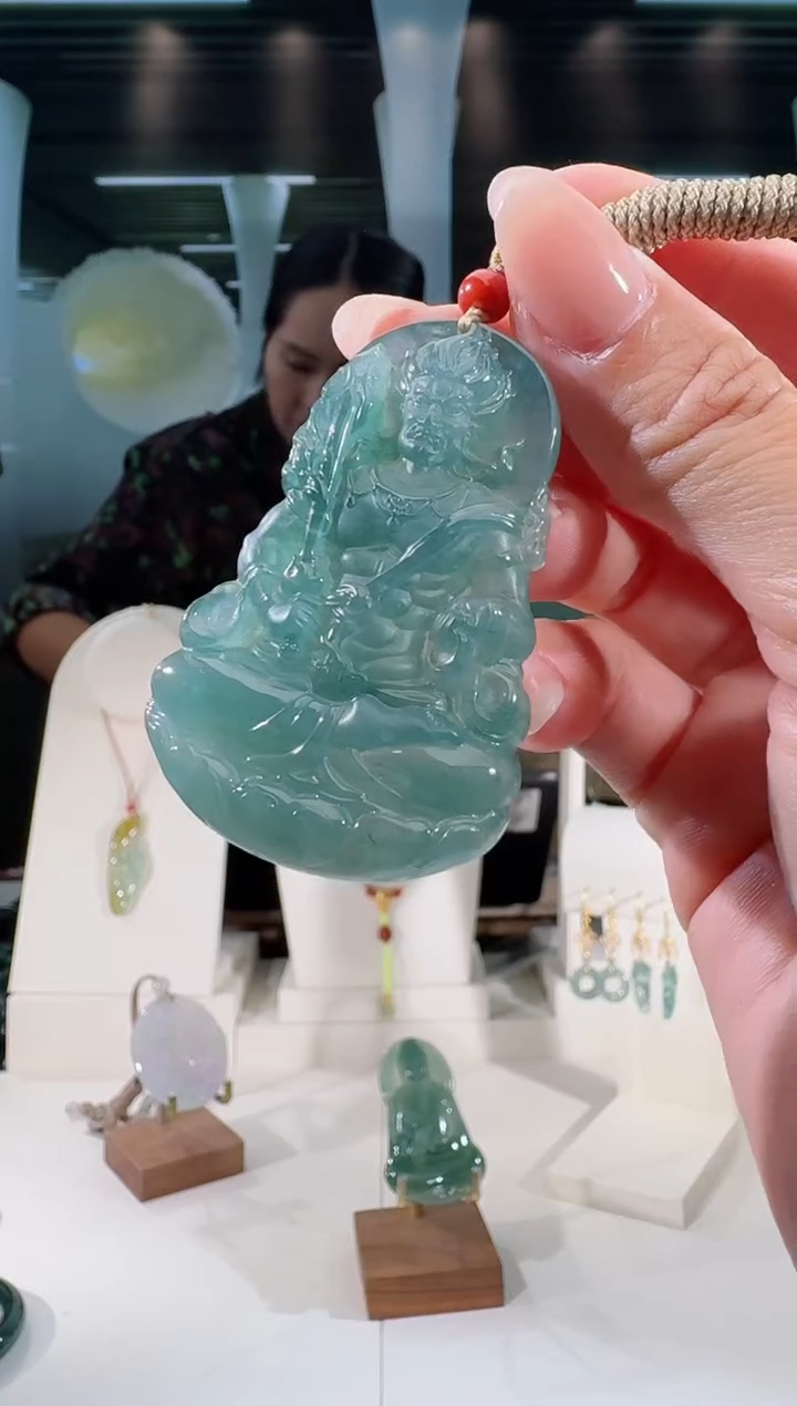 翡翠未镶嵌吊坠(不含链)不动