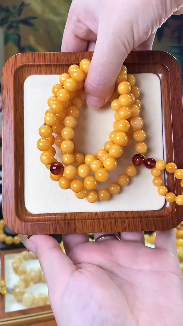 【闪购商品】蜜蜡裸石未镶嵌手串