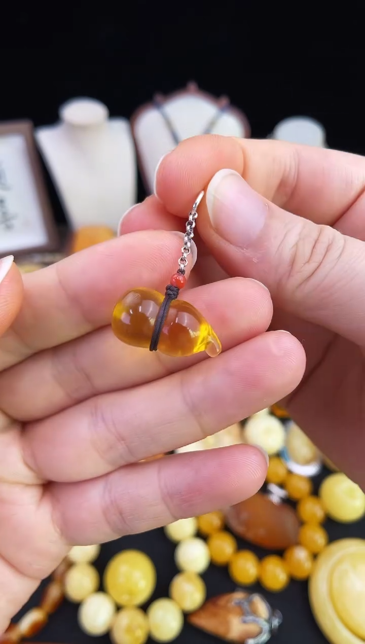 琥珀未镶嵌珠宝奇石柒月