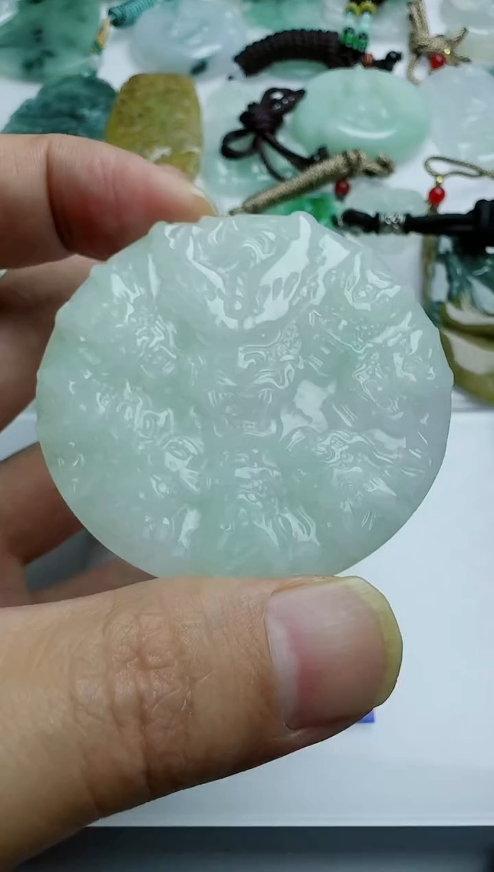 【闪购商品】翡翠吊坠(不含链)未镶嵌1