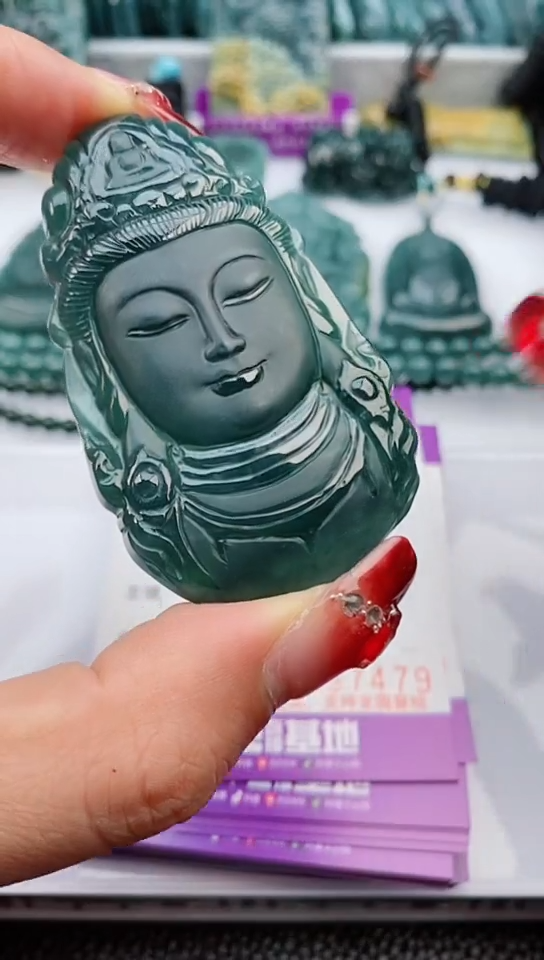 【闪购商品】翡翠颈饰未镶嵌               