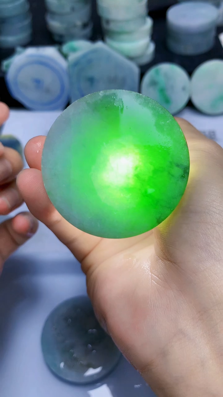 翡翠裸石缅甸天然翡翠A货829