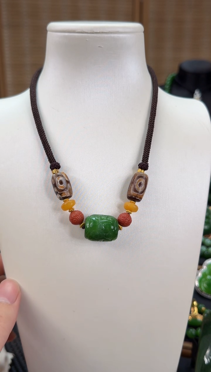 【闪购商品】和田玉（碧玉）吊坠(赠链)未镶嵌  