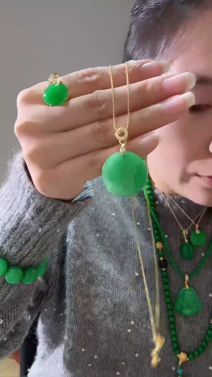 颈饰未镶嵌翡翠大元牌