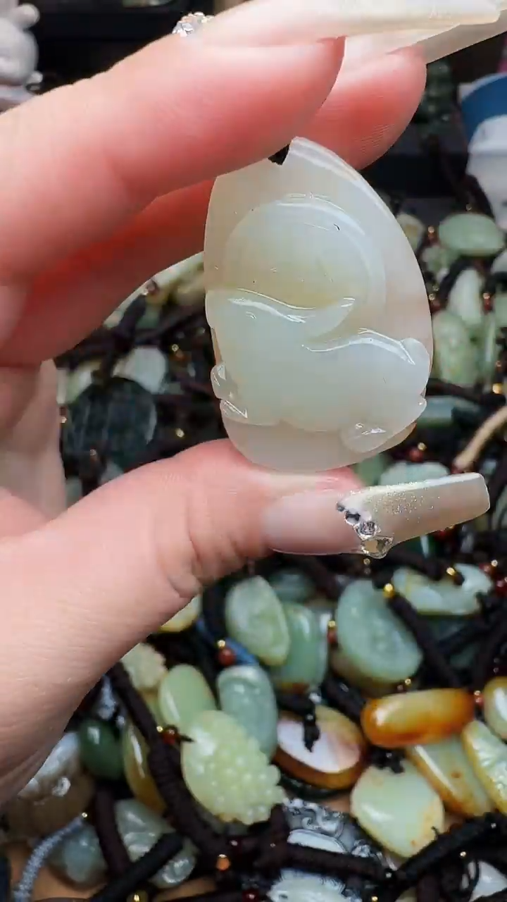 【闪购商品】和田玉颈饰未镶嵌兔子