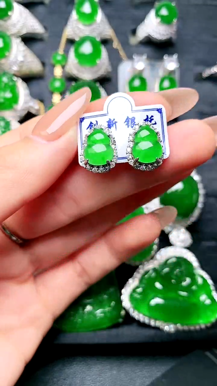 【闪购商品】翡翠耳钉银S925镶嵌葫芦耳钉