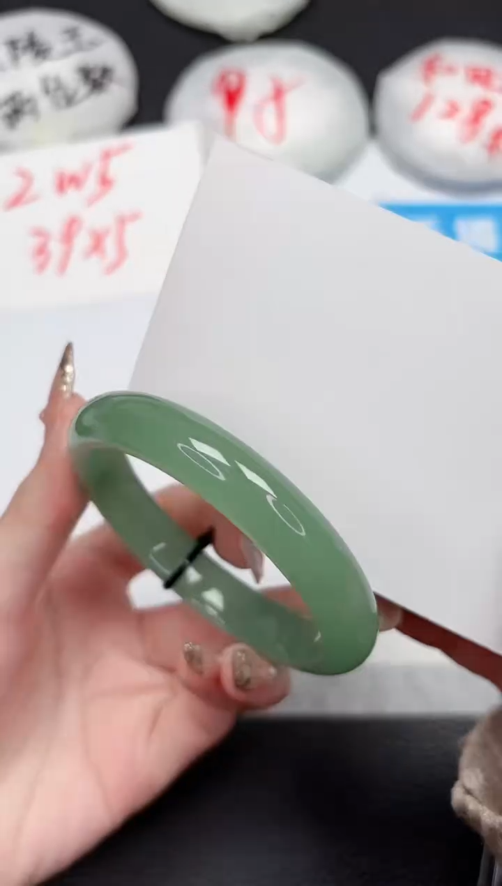 【闪购商品】石英质玉手镯未镶嵌430-56.5