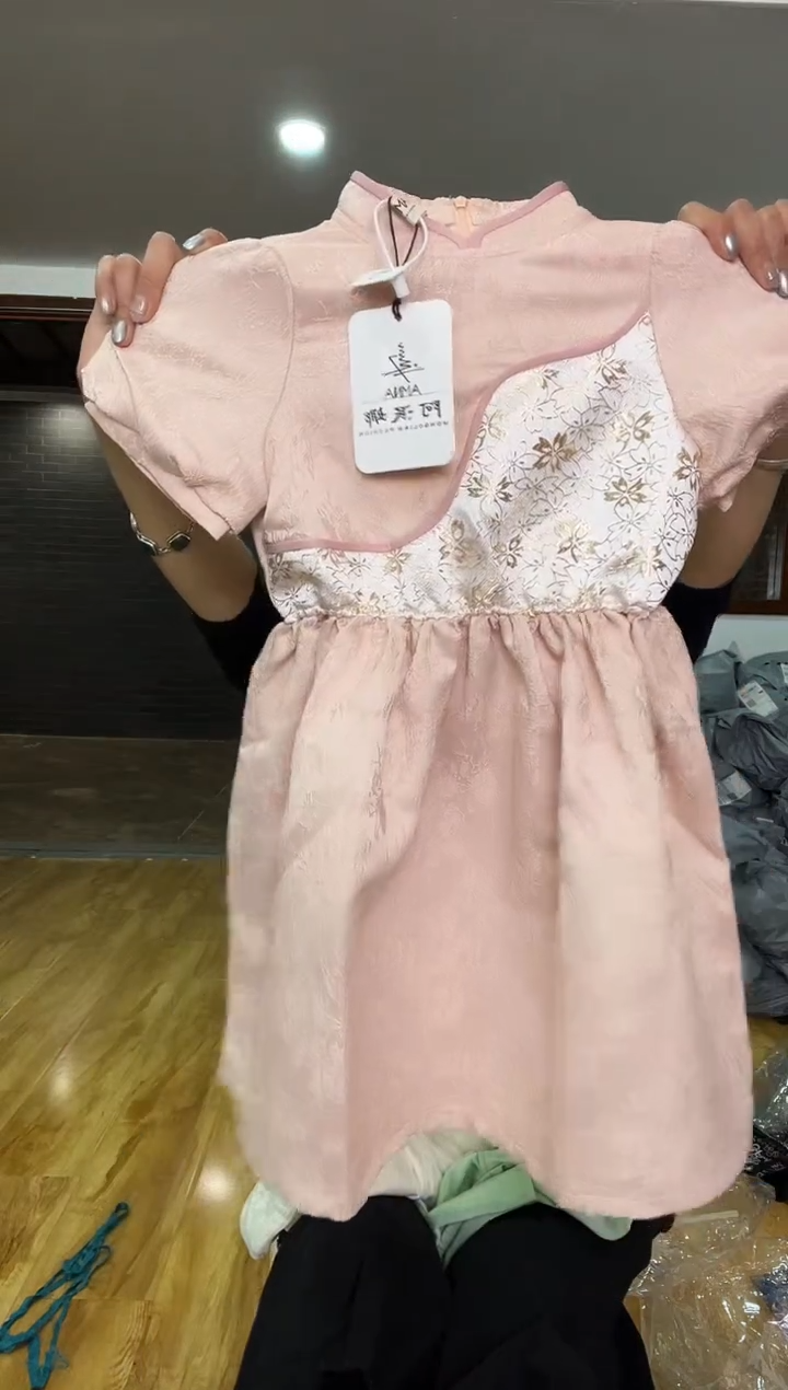 儿童       连衣裙      130码