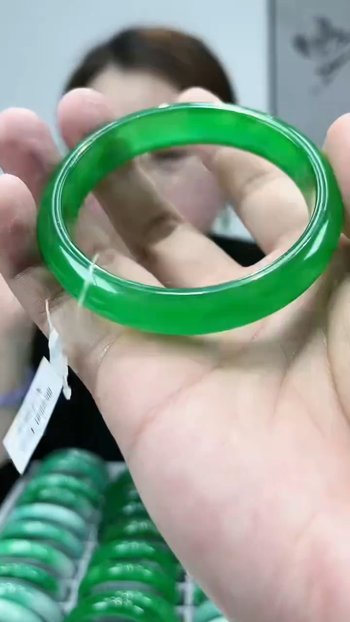 【闪购商品】砖雕H18 正阳绿手镯 圈口53-60