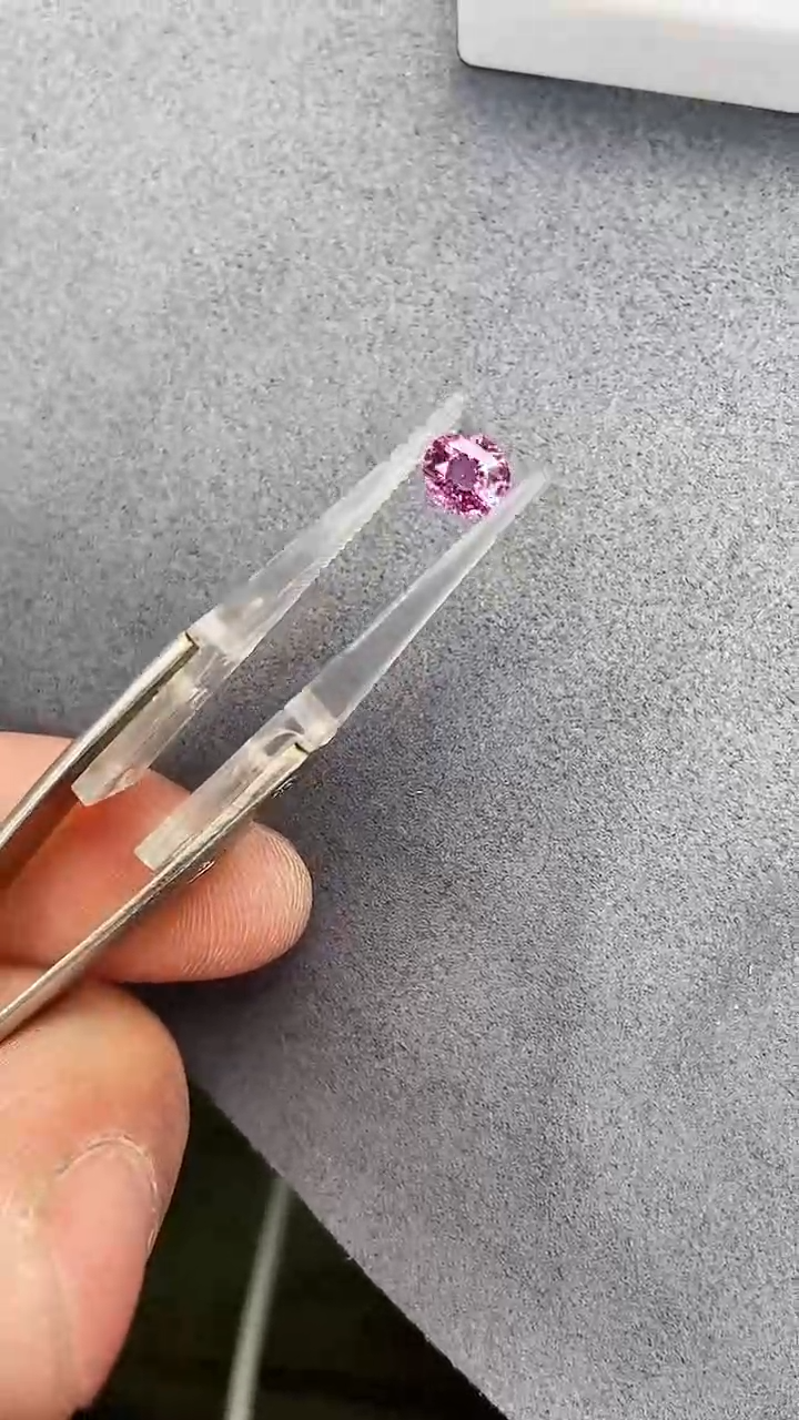 【闪购商品】彩色蓝宝石裸石未镶嵌1.03