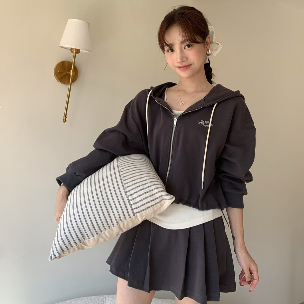 韩系休闲连帽卫衣外套+半身裙套装