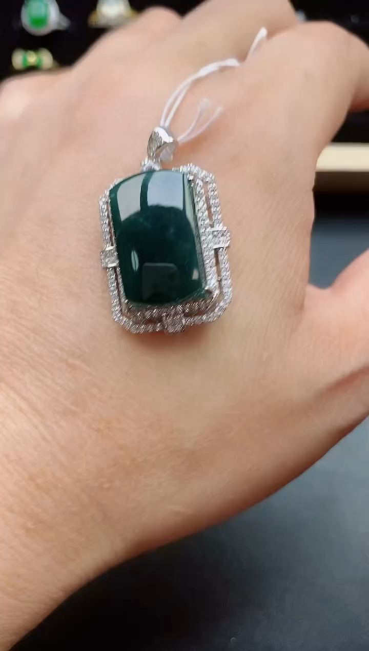 【闪购商品】翡翠吊坠(赠链)银S925镶嵌321312