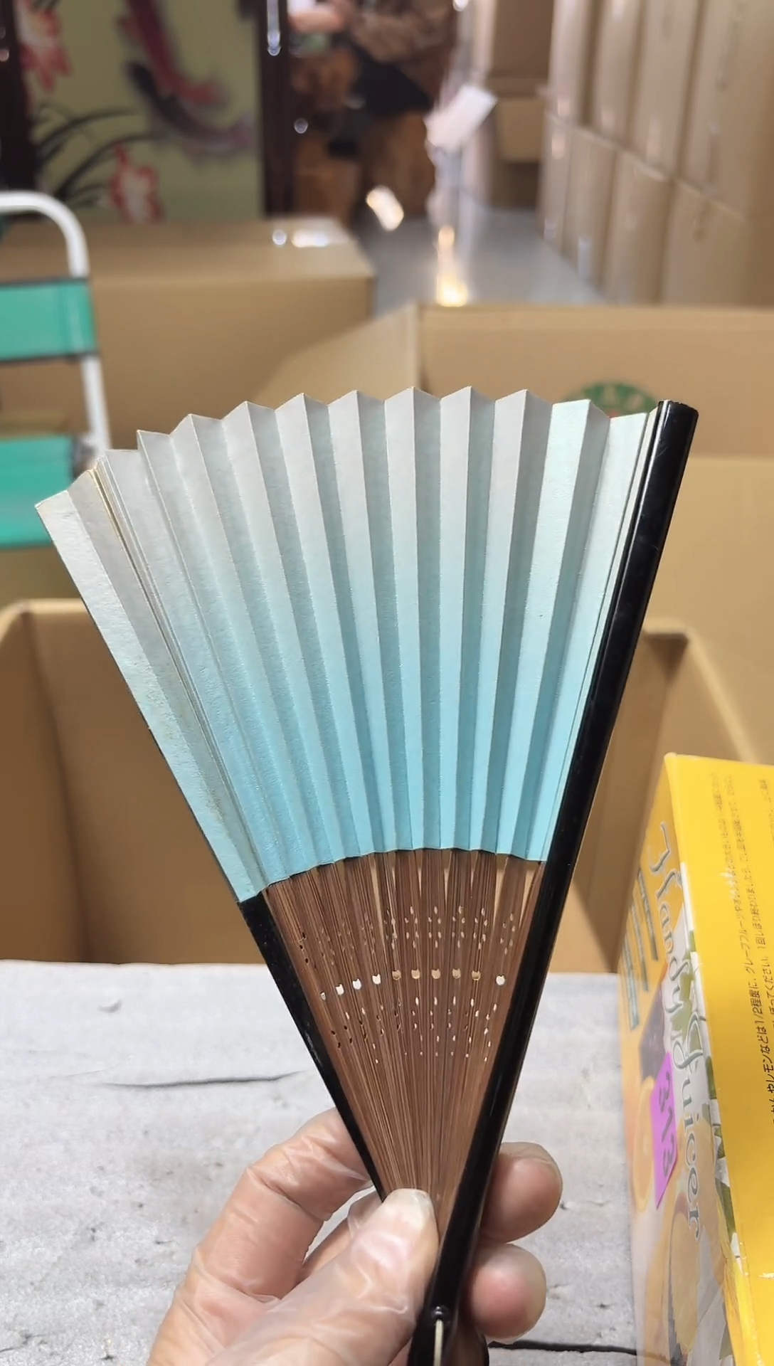 玩***哥A069扇子一个