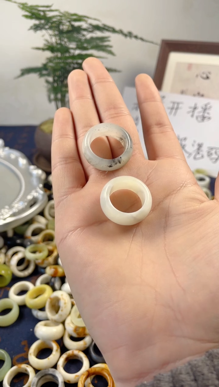 未镶嵌蛇纹石玉戒圈33
